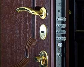 Замена замка на металлической двери Legran в Пятигорске