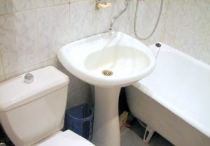Установка раковины тюльпан в ванной в Пятигорске